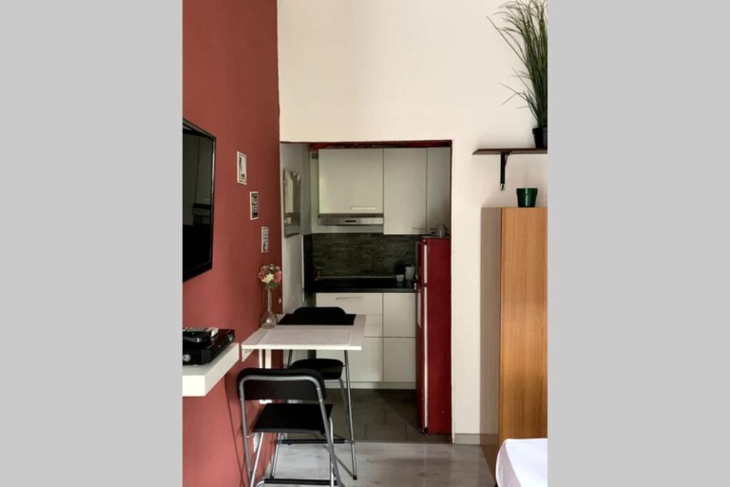 "Little Sicilian Home"-Room With A Private Bathroom & Kitchen -Fridge - And Shared A Beautiful Terrace On Hostel Taormina Center Buitenkant foto