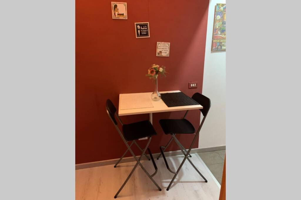 "Little Sicilian Home"-Room With A Private Bathroom & Kitchen -Fridge - And Shared A Beautiful Terrace On Hostel Taormina Center Buitenkant foto
