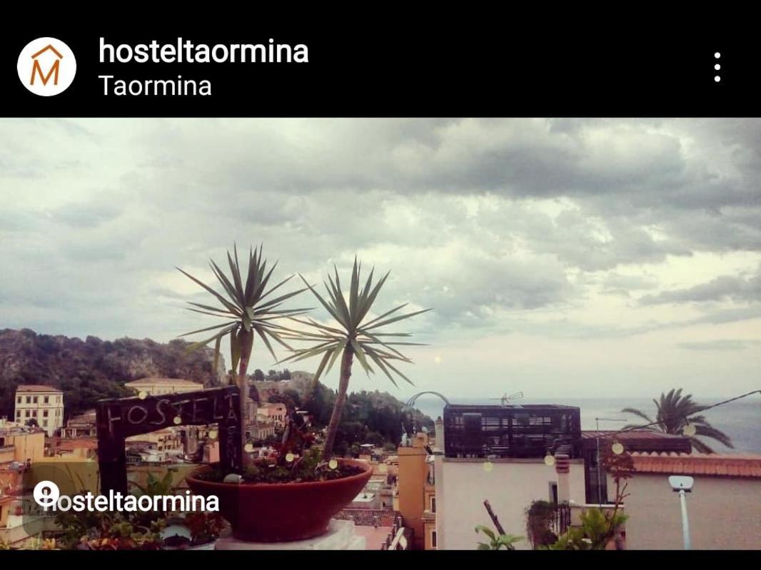 "Little Sicilian Home"-Room With A Private Bathroom & Kitchen -Fridge - And Shared A Beautiful Terrace On Hostel Taormina Center Buitenkant foto