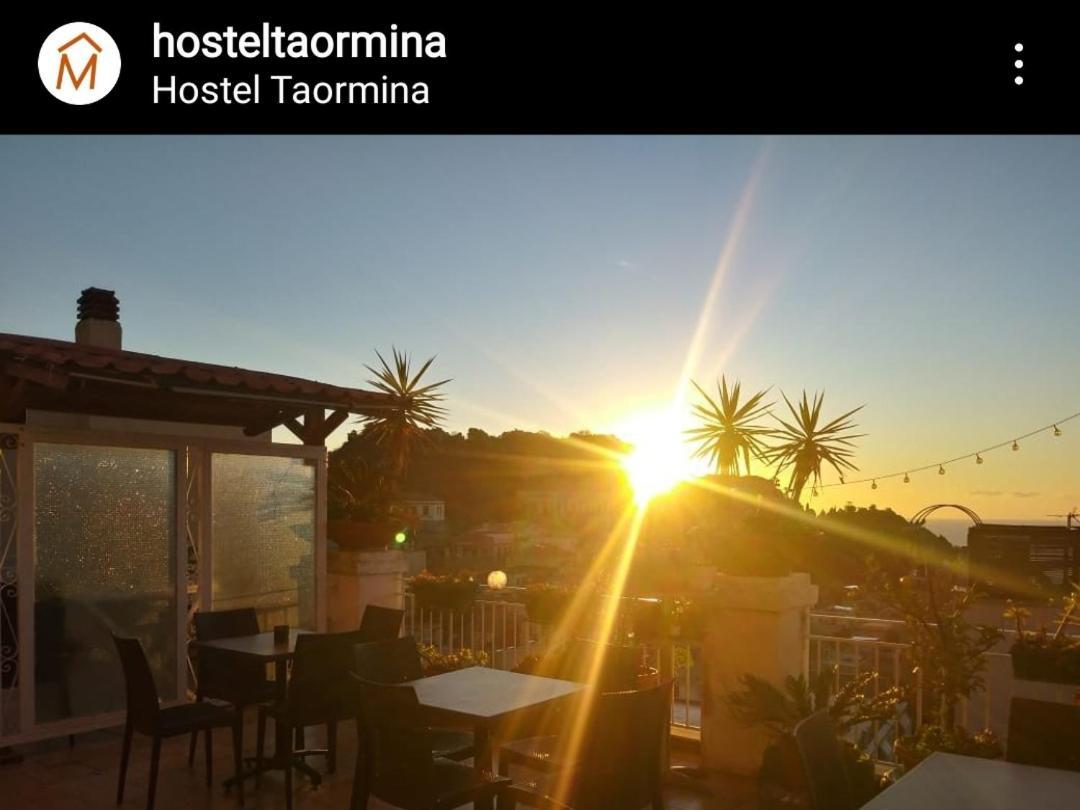 "Little Sicilian Home"-Room With A Private Bathroom & Kitchen -Fridge - And Shared A Beautiful Terrace On Hostel Taormina Center Buitenkant foto