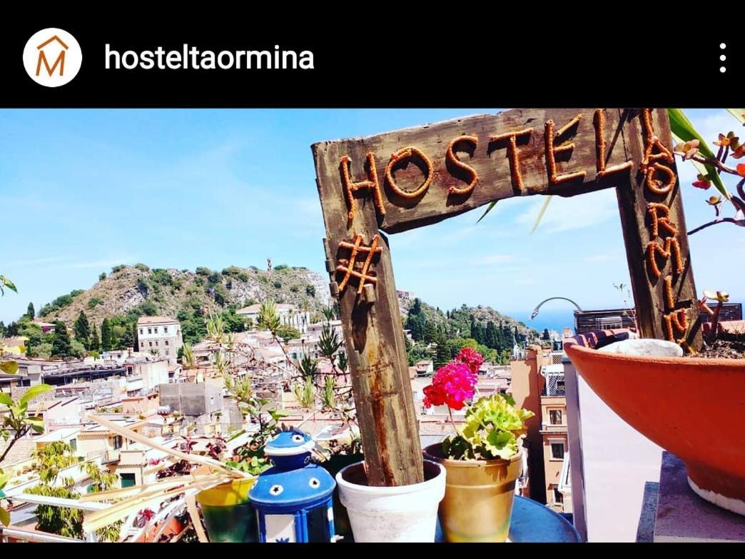 "Little Sicilian Home"-Room With A Private Bathroom & Kitchen -Fridge - And Shared A Beautiful Terrace On Hostel Taormina Center Buitenkant foto