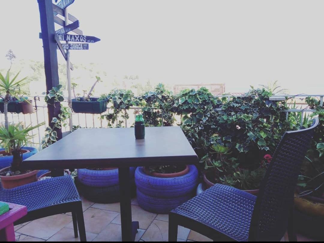 "Little Sicilian Home"-Room With A Private Bathroom & Kitchen -Fridge - And Shared A Beautiful Terrace On Hostel Taormina Center Buitenkant foto